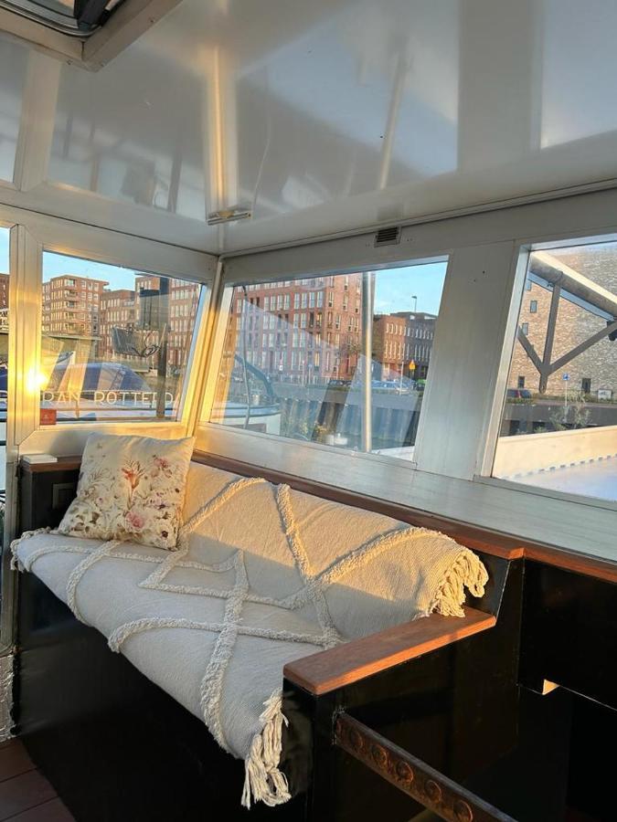 Bed and Breakfast Wheelhouse Euphrate Houseboat Diemerbrug Zewnętrze zdjęcie