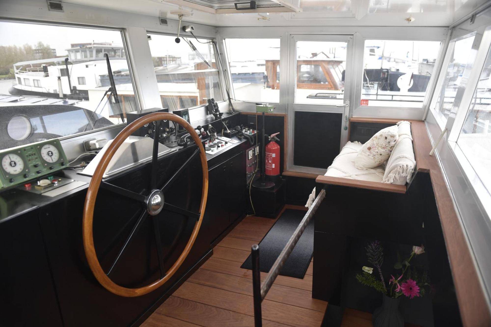Bed and Breakfast Wheelhouse Euphrate Houseboat Diemerbrug Zewnętrze zdjęcie